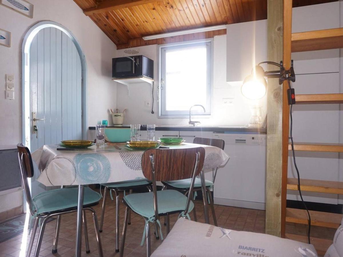 Studio Mezzanine A 200M Du Port Et De La Plage, Cour Privative, Parfait Pour 3 Personnes - Fr-1-224B-564 Нуармутье Экстерьер фото